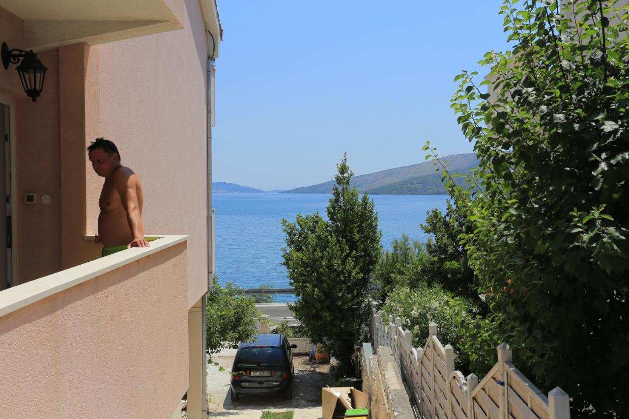Apartments By The Sea Poljica, Trogir - 19316 Marina Buitenkant foto